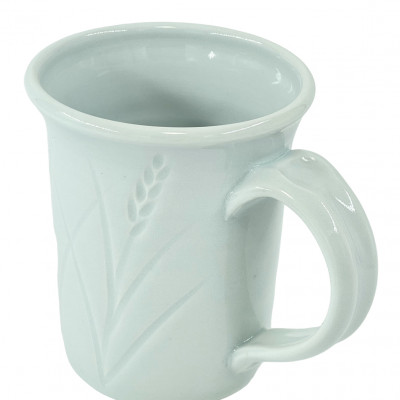 Translucent porcelain reduction-fired mug