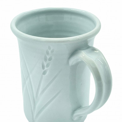 Porcelain reduction-fired mug