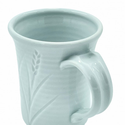 Porcelain reduction-fired mug