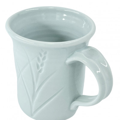 Translucent porcelain reduction-fired mug