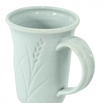 Translucent porcelain reduction-fired mug